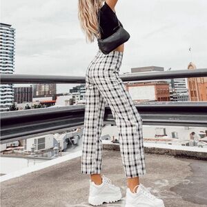 Princess Polly euro pants black/white.